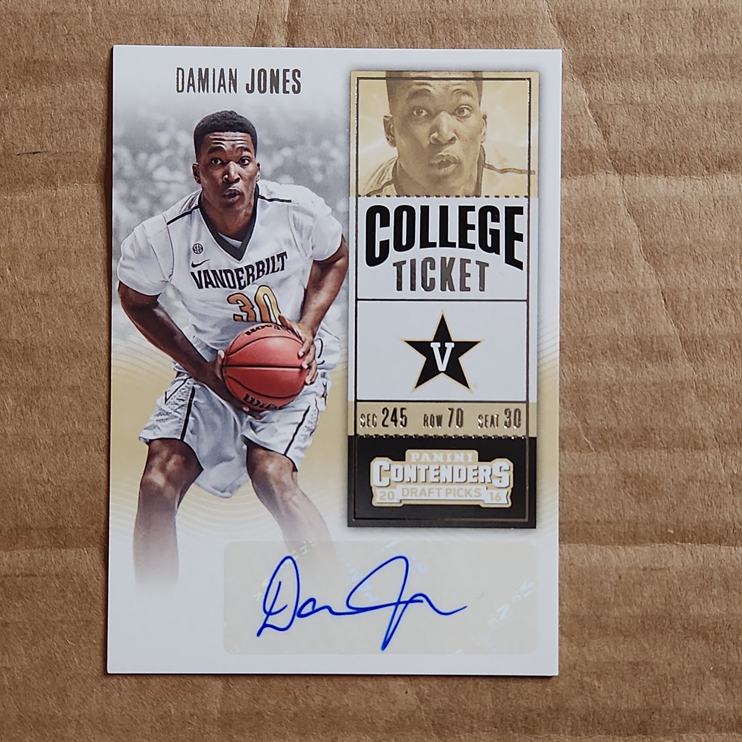 2016-17 Panini Contenders Draft Picks College Ticket Damian Jones Rookie Auto RC