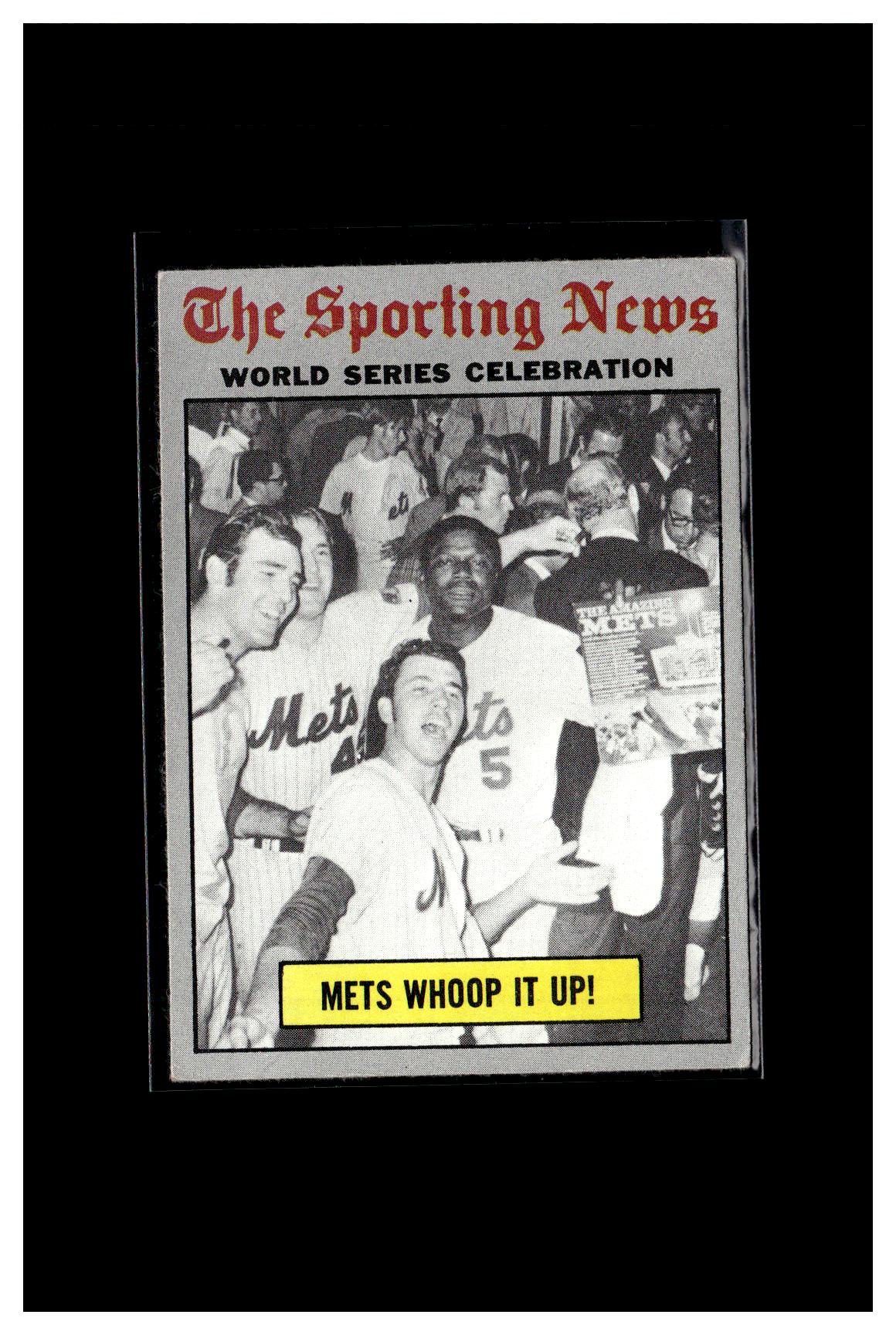 1970 Topps #310 World Series Celebration - Mets Whoop It Up! 5